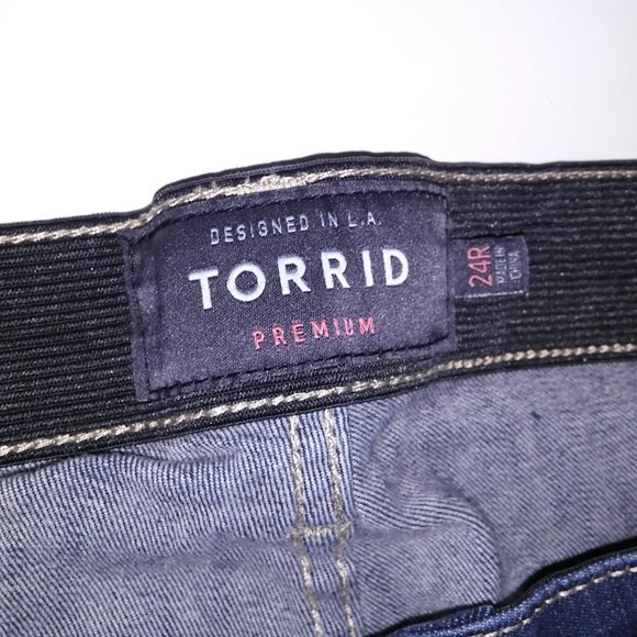 Torrid Jeans 24 R Sky High Skinny Denim Blue Dark Wash Premium Stretch Waist 20" - Picture 9 of 11